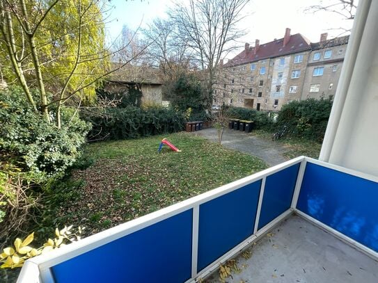 Renovierte 3 RW mit Balkon, Bad m. Wanne