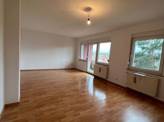 Wohnglück in Erlangen-Dechsendorf: 3-Zimmer-Wohnung mit Balkon & Garage