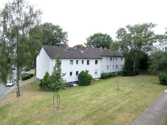 *** Sehr schöne, modernisierte Wohnung mit Balkon! ***