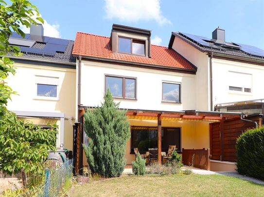 Für die ganze Familie! Gepflegtes Reihenmittelhaus in Erlangen