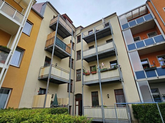 2 - Raumwohnung mit Balkon und EBK