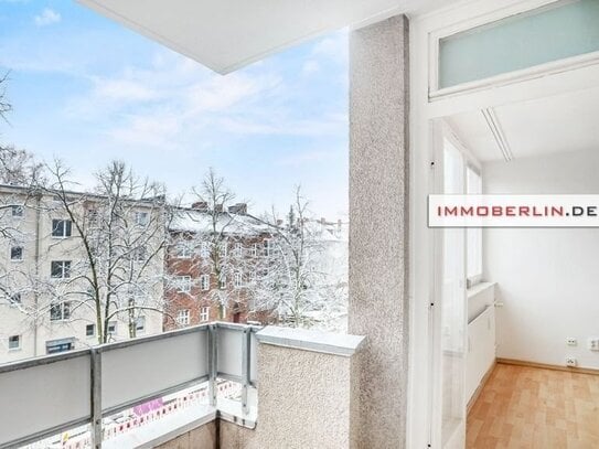 IMMOBERLIN.DE -Attraktive 3-Zimmer-Wohnung mit Loggia in Lankwitz