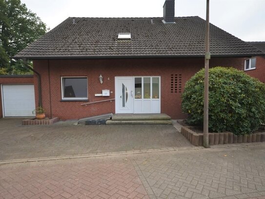 Einfamilienhaus mit Einliegerwohnung in Lingen-Biene