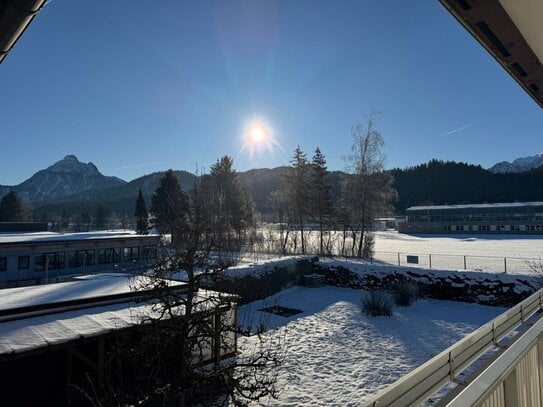 2 Häuser in sonniger Lage mit unverbaubarem Bergblick