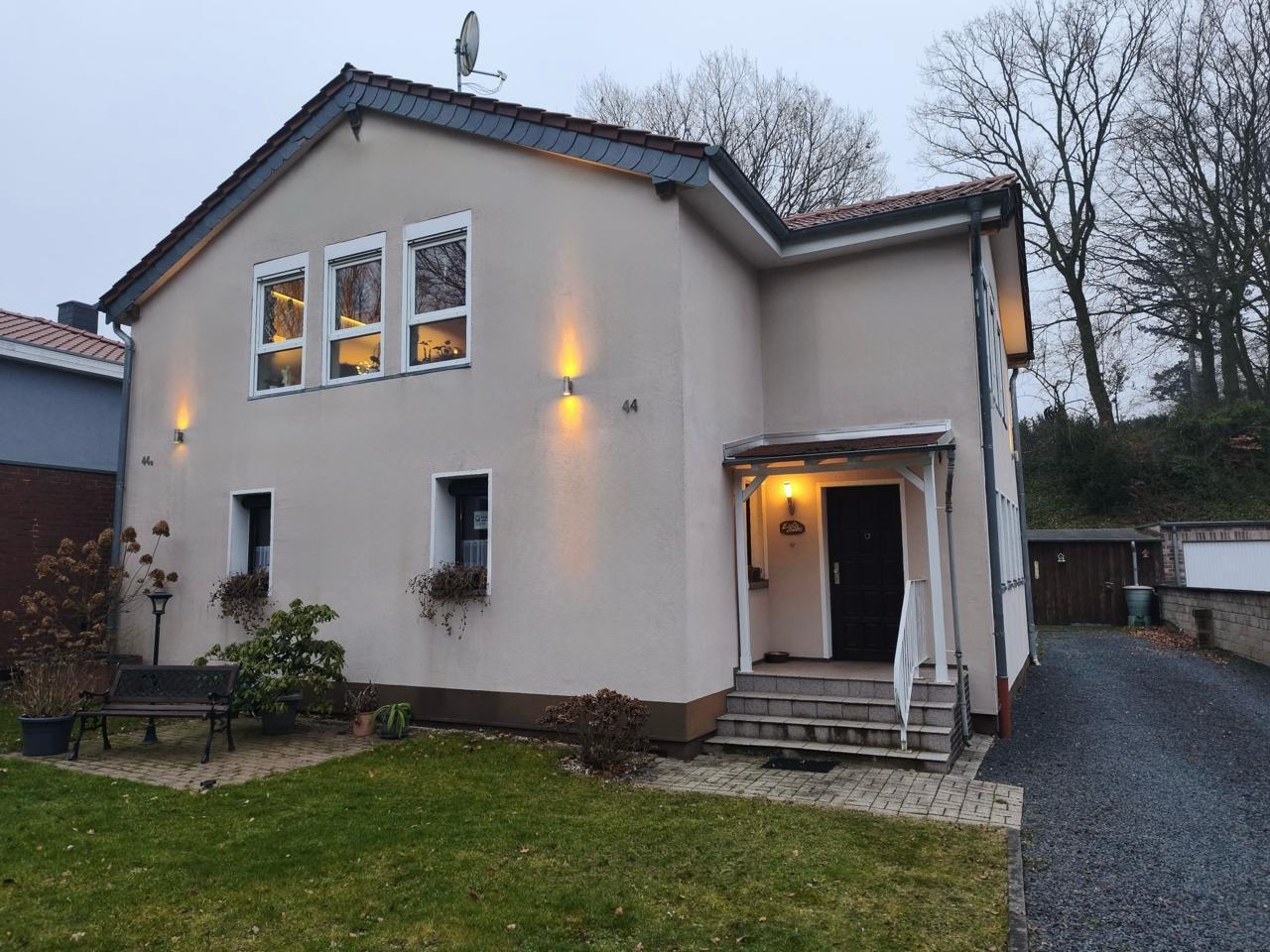                                                               Gro&szlig;z&uuml;gige (125 m&sup2;) Erdgeschoss-Wohnung in Waldniel                                                       in Schwalmtal (Vogelsbergkreis)