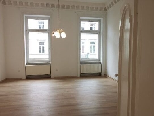 4ZW WOHNUNG ALTBAU NEU RENOVIERT NEUER BODEN STUCK BALKON BAD EBK MORITZSTR/ADELHEIDSTRASSE NAHE FRESENIUS INSTITUT HBF…