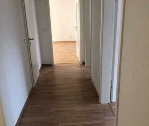 frisch sanierte 2 2/2 -Zimmer Wohung mit Loggia und Einbauküche in Langenhorn