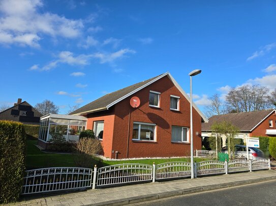 Sehr gepflegtes Haus mit Garten in ruhiger Lage in Moormerland, Einliegerwohnung möglich