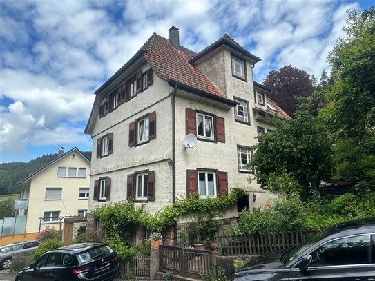 3 Familienhaus mit Ausbaupotential bis 5 WE in sonniger und ruhiger Lage