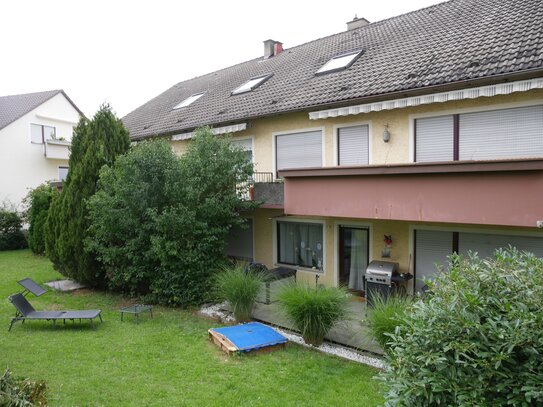 1-Zimmer-Apartment, mit großem Sonnenbalkon, Duschbad, Kochnische, auf Wunsch mit TG-Stellplatz zu vermieten!