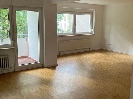 Schicke 3 Zimmerwohnung mit Balkon