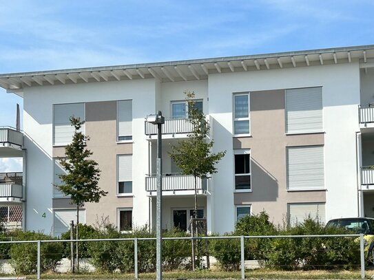 Ganz oben wohnen - hochwertige Wohnung mit großem Balkon!