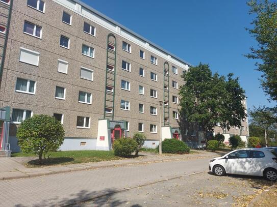 Kleine 3-Zimmer-Wohnung mit Balkon im Hochparterre in gepflegtem Haus