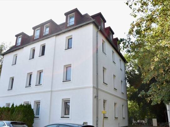 2 Zimmerwohnung mit Einbauküche und Pkw-Stellfläche