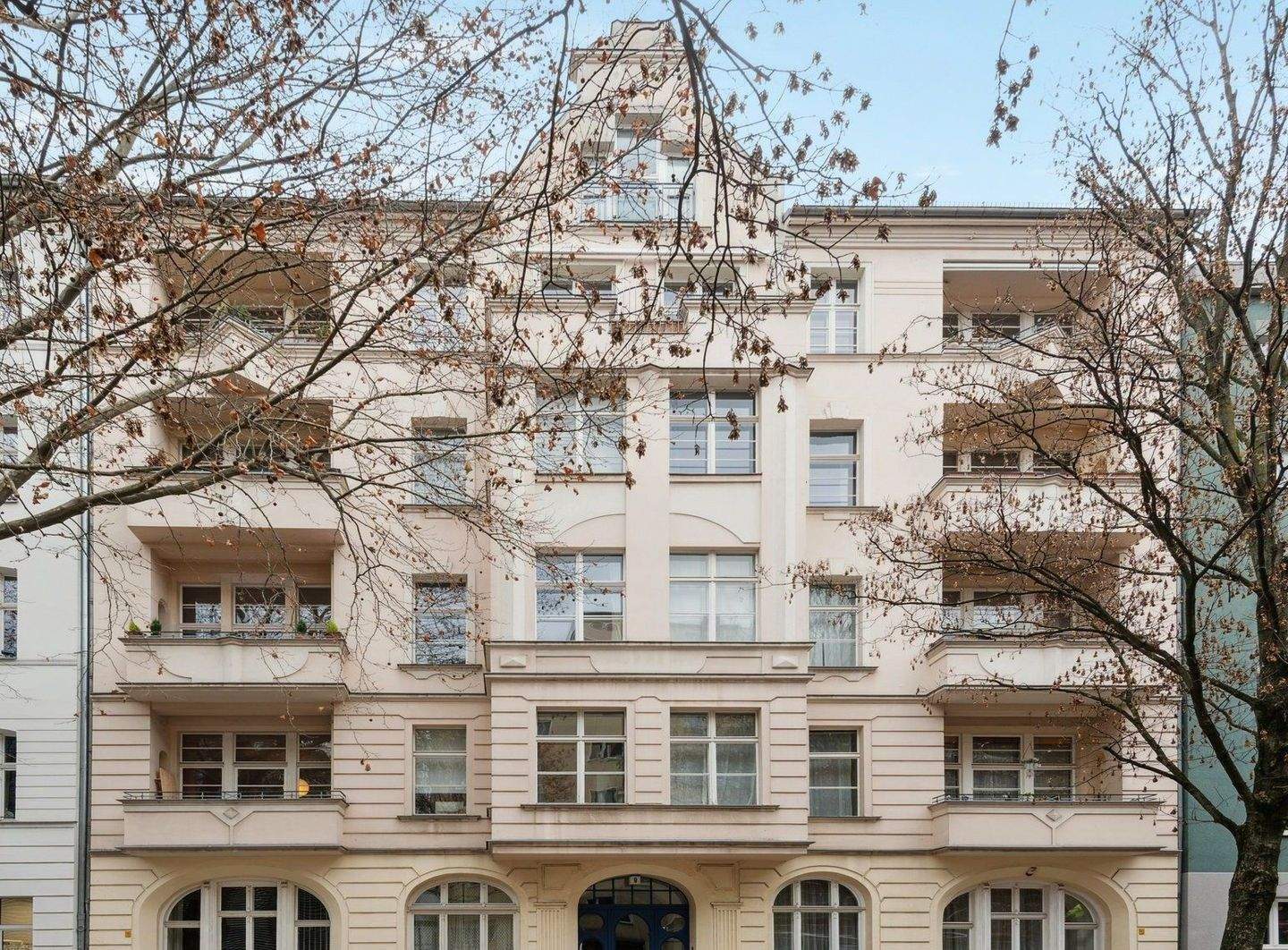 Repräsentative Altbauwohnung fußläufig zum Kurfürstendamm