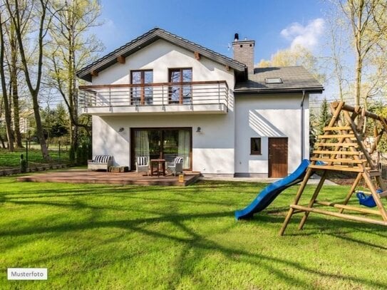 + IDEAL und OHNE PROVISION Einfamilienhaus in 74889 Sinsheim