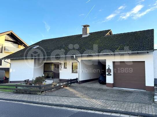 Mein TRAUM - ein freistehendes Haus mit ELW, Garten und Garage