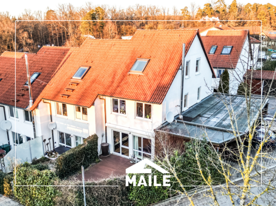 Hochwertiges, einzugsbereites Reihenendhaus mit Terrasse und Carports.