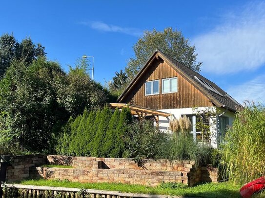 Wassergrundstück mit Einfamilienhaus