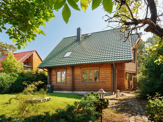 Charmantes Holzhaus im Rohbau in malerischer Umgebung