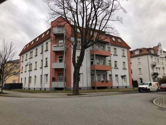 3-Raum-Dachgeschoß-Wohnung in Heidenau mit Balkon