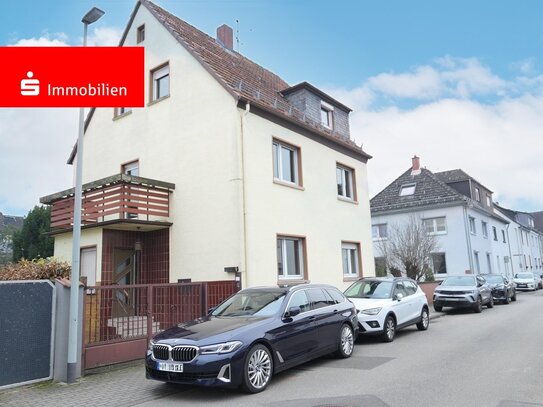 Freist. 1-3-Familienhaus Flörsheim zum Renovieren, ruhige Seitenstraße, Garage, Garten, Wintergarten