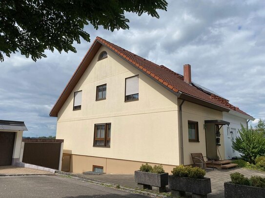 PROVISIONSFREI! BEZUGFREIES EINFAMILIENHAUS MIT AUSBAUPOTENTIAL UND BESTEN AUSSICHTEN...