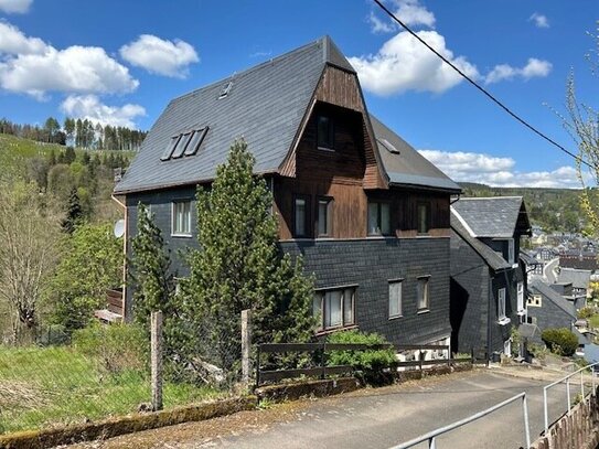 Gepflegtes Wohnhaus mit Ausblick