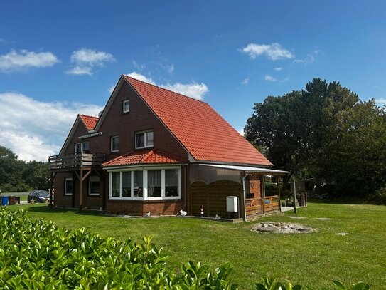 Einfamilienhaus mit Ferienwohnung sowie Landhaus im schönen Dunum