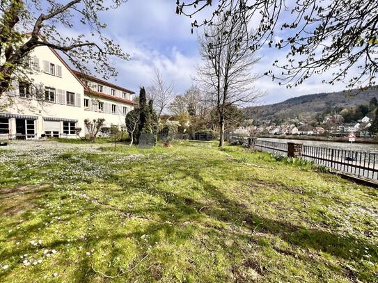 Repräsentative Bürofläche mit herrlichem Blick auf den Neckar aus erster Reihe