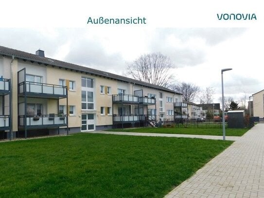 Ankommen, einziehen & wohlführen - tolle 3,5 Raum Wohnung mit Balkon - komplett renoviert!