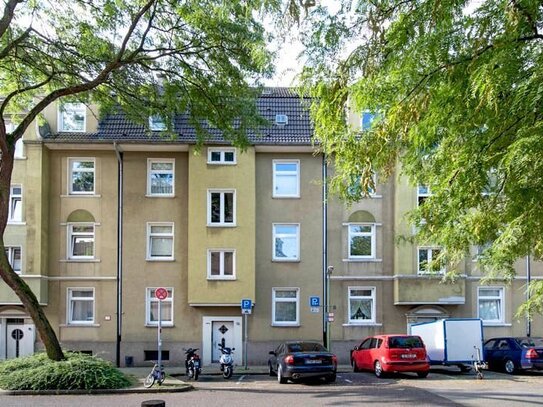 3-Raumwohnung mit Tageslichtbad in ruhiger Seitenstraße