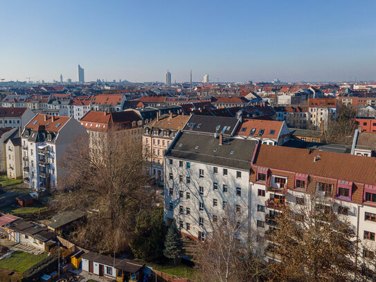 Denkmalschutz im Leipziger Osten - Eigentumswohnung mit 3 Räumen, Balkon und Tageslichtbad