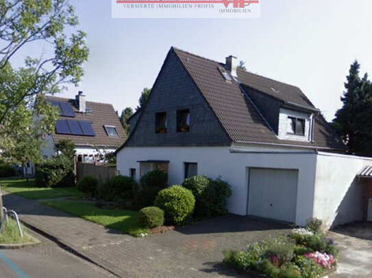 Großes freistehendes Haus / Grundstück in Urdenbach/Benrath in Toplage Düsseldorfer Süden Rheinnähe