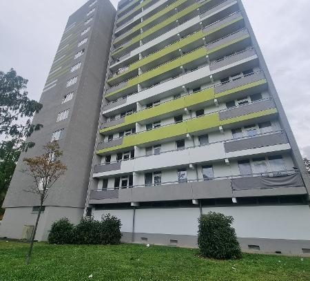 Neu renovierte 1,5 Zi.- Wohnung mit Einbauküche und überdachten Balkon in Hanau Nord-West!