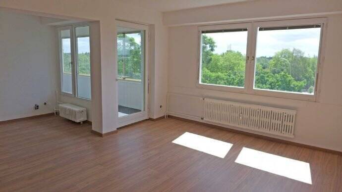 3-Zimmer-Whg. mit EBK und Loggia in Zehlendorf - Photo 1
