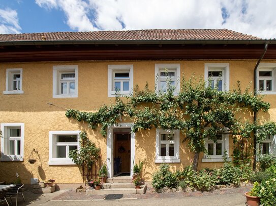 VERMIETUNG: Gemütliches 2-Zimmer-Wohnung in Historischem Haus in Stadtsteinach.