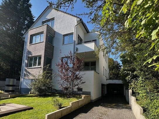 Moderne seniorengerechte 3-Zimmer-Wohnung mit großer Terrasse und Garten in Bad Godesberg