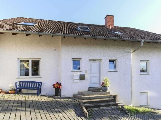 Der Natur so nah: Schöne 3-Zi.-Whg. mit Dachterrasse, Balkon und Panoramablick