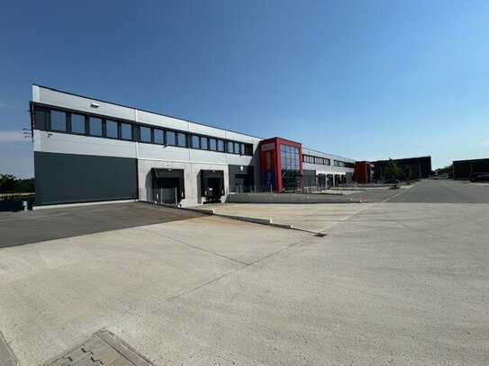 "Sofort verfügbar" 4.618 m² Logistikhalle + 186 m² Büro-/Sozialflächen in Rodgau zu vermieten