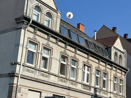 Gepflegte 3 Zi. Altbau Wohnung mit Klima
