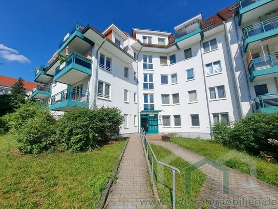 ** 2-Zimmer-Whg. mit Balkon und Wannenbad **