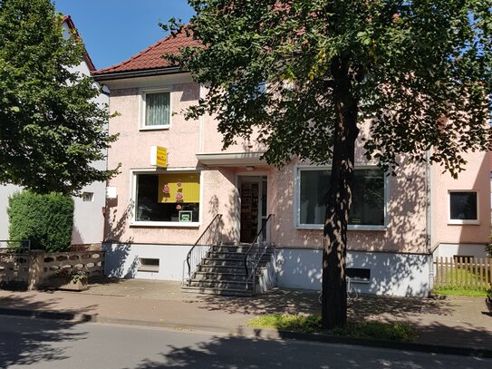 Sanierter Altbau, Etagenwohnung nebst Gewerbeflächen im Erdgeschoss