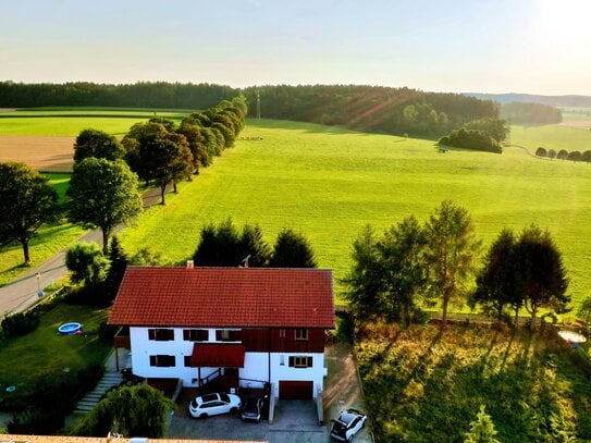 DG mit Traumblick zum Selbstausbau in Ortsrandlage mit Balkon und Gartenanteil