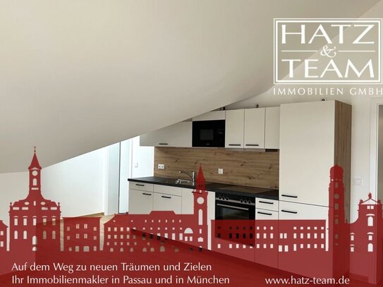 Moderne Dachgeschosswohnung mit Balkon!