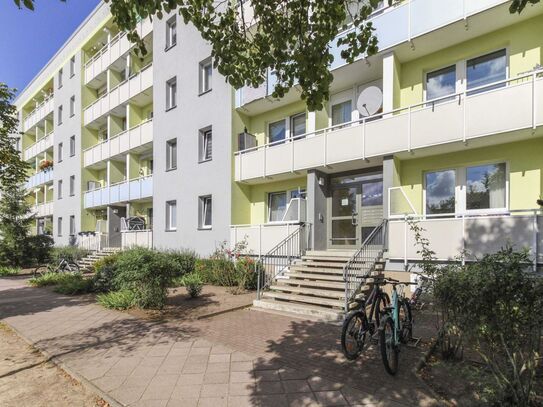 Selbst einziehen oder vermieten: Gepflegte 3-Zi.-Wohnung mit Balkon und weitem Blick