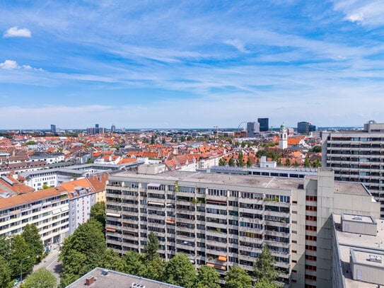 Erbbaurecht! Vermietetes Apartment im 9. OG mit Weitblick in München Au-Haidhausen