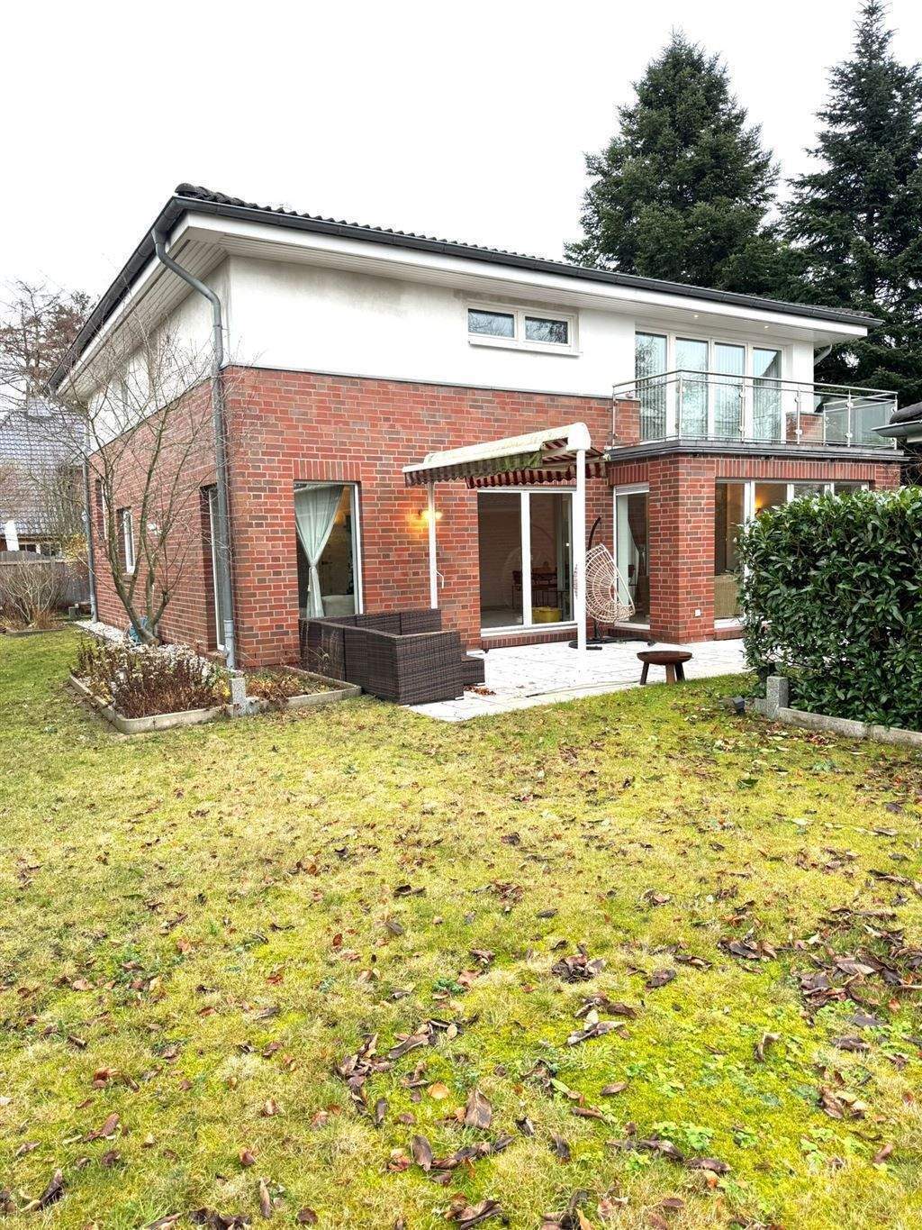 Exklusive Stadtvilla im Toskana-Stil in Hamburg-Schnelsen - Anfragen bitte nur per Mail