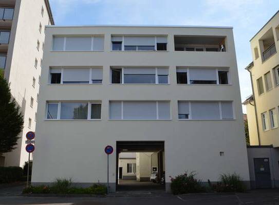 Helle und gut geschnittene 6-Zimmer Wohnung inkl. Balkon in der Hanauer Vorstadt