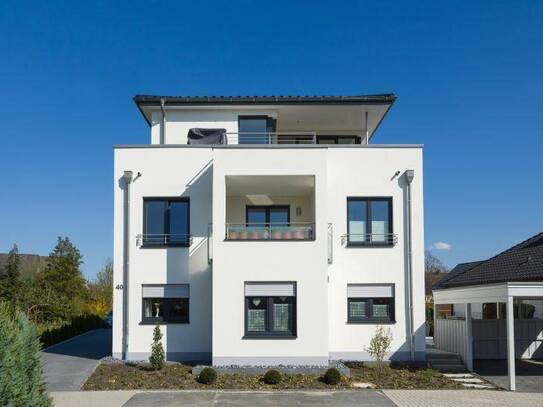 NEUWERTIG! 3 Zimmer mit Süd/West-Loggia!